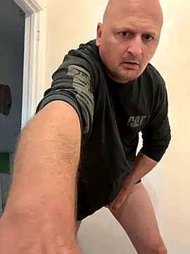 Snapshot of Attila120 chatting on 10/28/25, 08:07 Attila120 online show from 10/28/25, 08:07