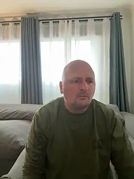 Snapshot of Attila120 chatting on 11/16/25, 08:53 Attila120 online show from 11/16/25, 08:53