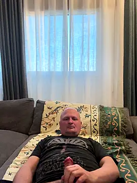 Snapshot of Attila120 chatting on 12/17/25, 08:20 Attila120 online show from 12/17/25, 08:20