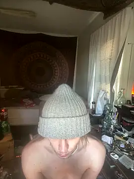 Snapshot of XanderOzzz chatting on 09/09/25, 02:27 XanderOzzz online show from 09/09/25, 02:27