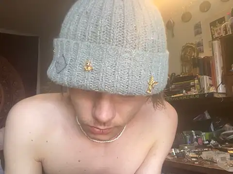 Snapshot of XanderOzzz chatting on 09/12/25, 02:39 XanderOzzz online show from 09/12/25, 02:39