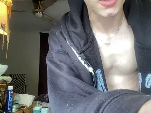 Snapshot of XanderOzzz chatting on 10/17/25, 06:10 XanderOzzz online show from 10/17/25, 06:10