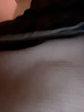 Snapshot of XanderOzzz chatting on 11/21/25, 02:21 XanderOzzz online show from 11/21/25, 02:21