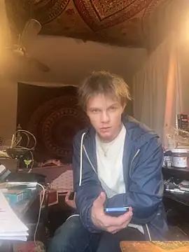 Snapshot of XanderOzzz chatting on 11/21/25, 09:24 XanderOzzz online show from 11/21/25, 09:24