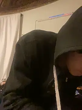 Snapshot of XanderOzzz chatting on 12/01/25, 01:21 XanderOzzz online show from 12/01/25, 01:21