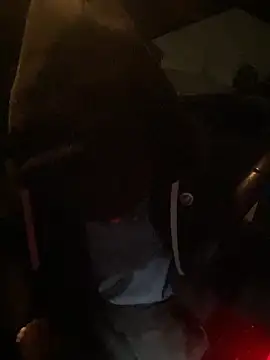 Snapshot of XanderOzzz chatting on 12/04/25, 02:21 XanderOzzz online show from 12/04/25, 02:21