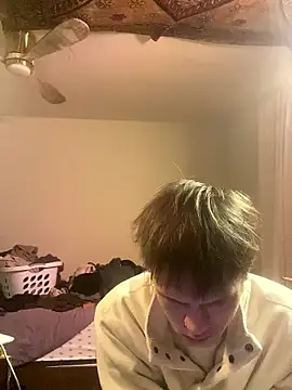 Snapshot of XanderOzzz chatting on 12/16/25, 06:51 XanderOzzz online show from 12/16/25, 06:51