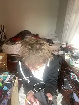 Snapshot of XanderOzzz chatting on 02/14/26, 05:43 XanderOzzz online show from 02/14/26, 05:43