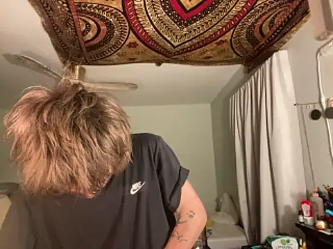 Snapshot of XanderOzzz chatting on 04/01/26, 09:32 XanderOzzz online show from 04/01/26, 09:32