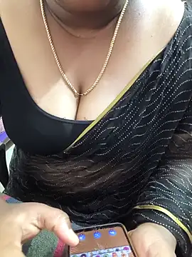 Snapshot of Tamil-rami chatting on 02/18/26, 06:31 Tamil-rami online show from 02/18/26, 06:31