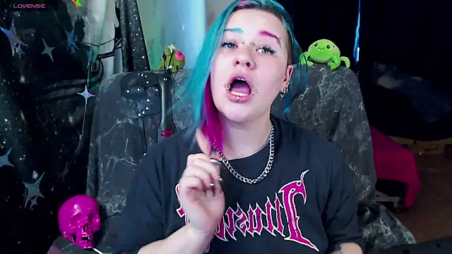 Snapshot of NeonNectar_ chatting on 03/03/26, 02:45 NeonNectar online show from 03/03/26, 02:45