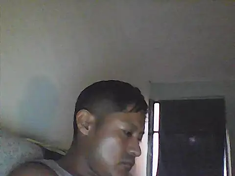 Snapshot of XaviGomez-87 chatting on 09/27/25, 11:21 XaviGomez-87 online show from 09/27/25, 11:21