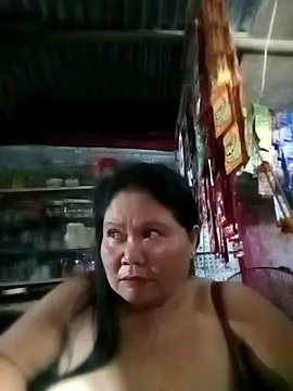 Mari fvcks online show from 10/22/25, 10:15