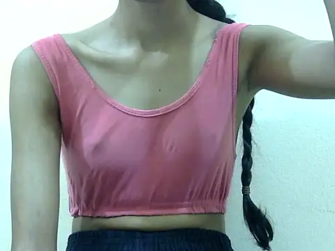 smallcuute online show from 01/12/26, 06:02