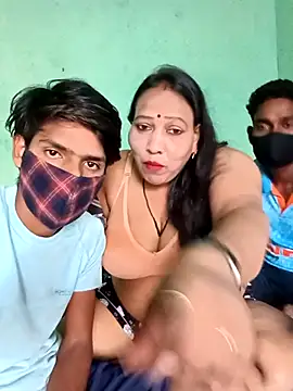 LoveOnStream online show from 10/19/25, 11:22