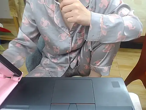 Lamoon 2k online show from 10/31/25, 04:24