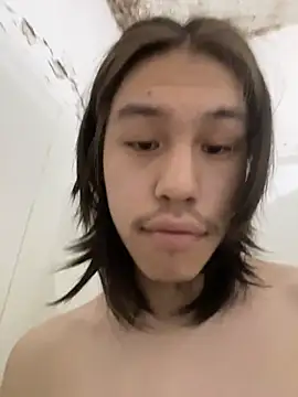 heytherepeoples717 online show from 10/28/25, 01:47