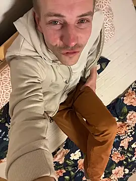 Skinny0150 online show from 11/18/25, 10:47