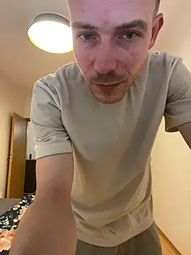 Skinny0150 online show from 03/31/26, 03:56