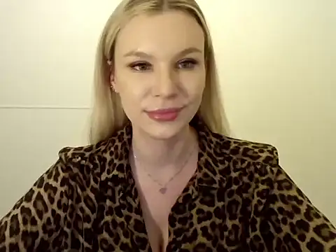 Snapshot of SadieBrilliance chatting on 09/25/25, 06:11 SadieBrilliance online show from 09/25/25, 06:11