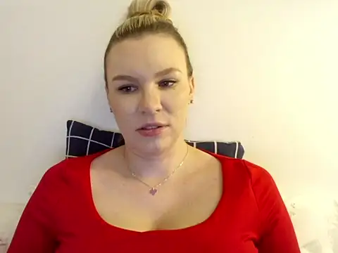 Snapshot of SadieBrilliance chatting on 10/02/25, 06:15 SadieBrilliance online show from 10/02/25, 06:15