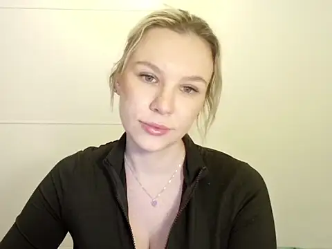 Snapshot of SadieBrilliance chatting on 10/16/25, 06:20 SadieBrilliance online show from 10/16/25, 06:20