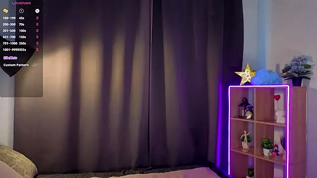 MinaMancilla online show from 09/11/25, 04:23