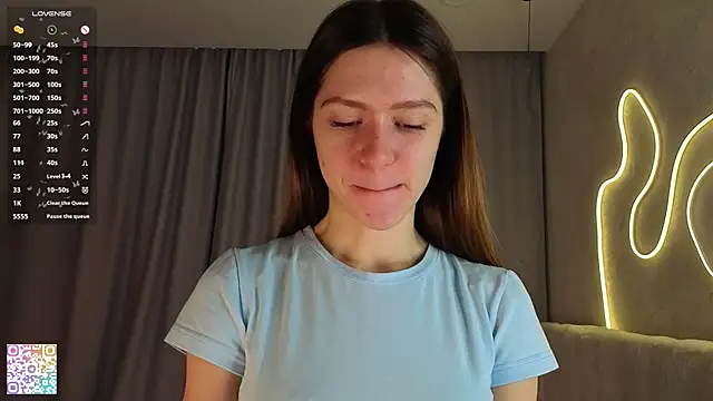 MinaMancilla online show from 10/04/25, 04:21