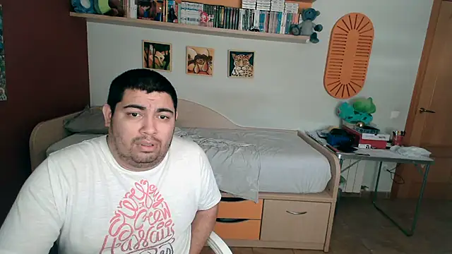 Snapshot of Martigato3 chatting on 06/18/26, 01:15 Martigato3 online show from 06/18/26, 01:15