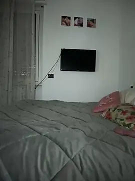 amalia202555 online show from 09/25/25, 12:42