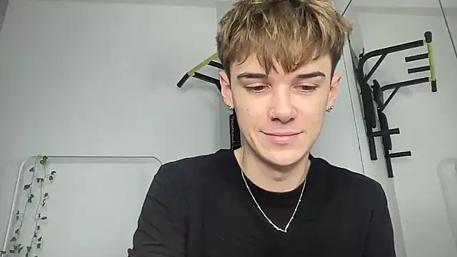 Milk Guy online show from 12/22/25, 01:41