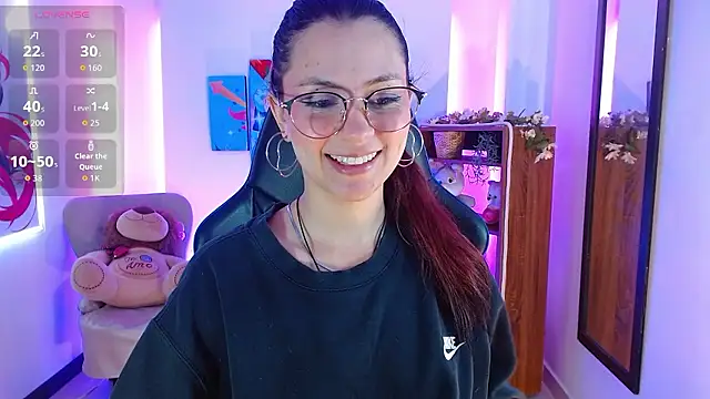 AlanaGarcia19 online show from 01/14/26, 12:11