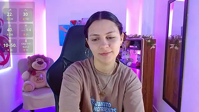 AlanaGarcia19 online show from 01/15/26, 12:10