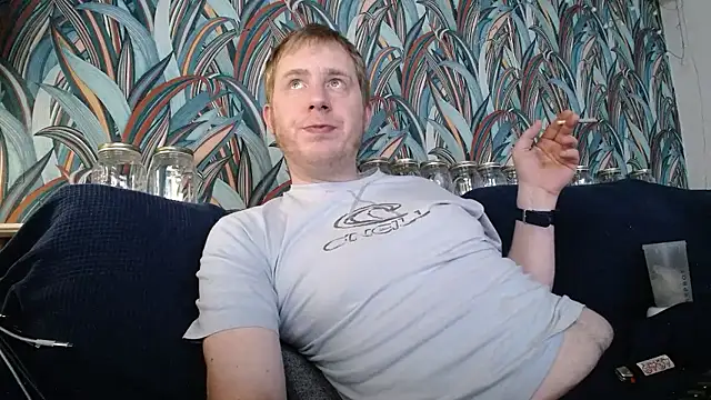 Snapshot of gaydavid chatting on 01/08/26, 12:13 gaydavid online show from 01/08/26, 12:13