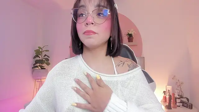 Clara Luu online show from 03/25/26, 02:39