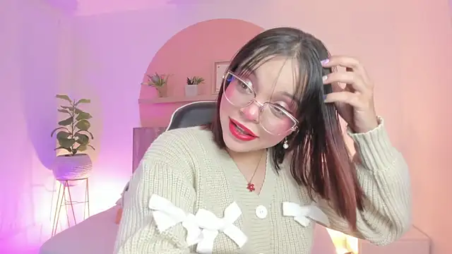 Clara Luu online show from 05/10/26, 03:33