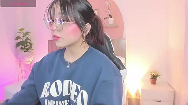 Clara Luu online show from 05/23/26, 02:50