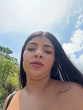 Isaa-Sweet online show from 04/18/26, 04:11