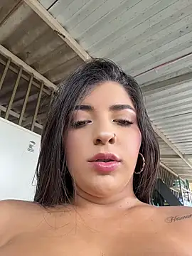 Snapshot of Isaa-Sweet chatting on 07/23/26, 04:49 Isaa-Sweet online show from 07/23/26, 04:49