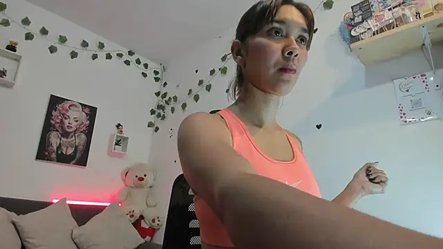 Snapshot of anastasia_tuya chatting on 02/17/26, 01:35 anastasia tuya online show from 02/17/26, 01:35