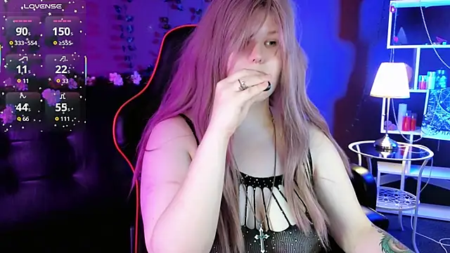 Snapshot of fillisfox_ chatting on 09/18/25, 03:36 fillisfox  online show from 09/18/25, 03:36