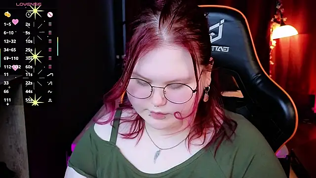 fillisfox  online show from 03/28/26, 04:06