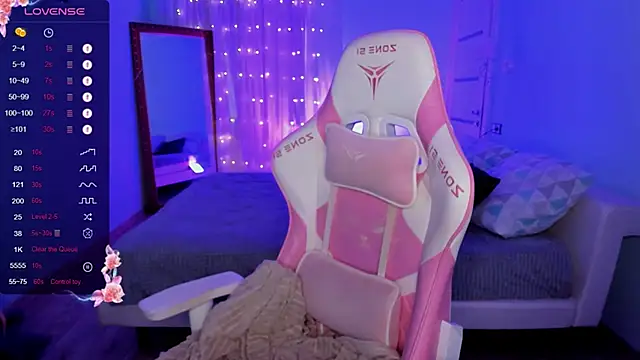 Snapshot of AnyaTaylor_ chatting on 10/25/25, 02:08 AnyaTaylor online show from 10/25/25, 02:08