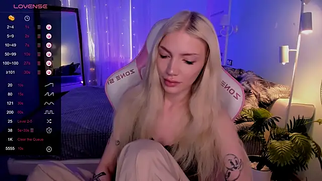AnyaTaylor  online show from 06/07/26, 02:27