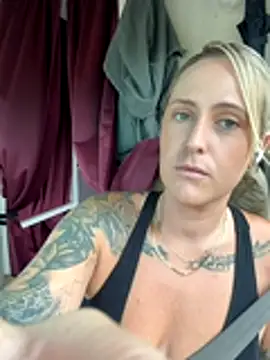 OdetteDelane online show from 12/18/25, 01:44