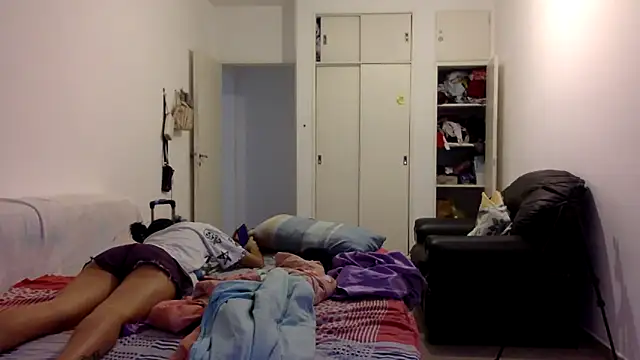 kendrafarq online show from 01/14/26, 08:58