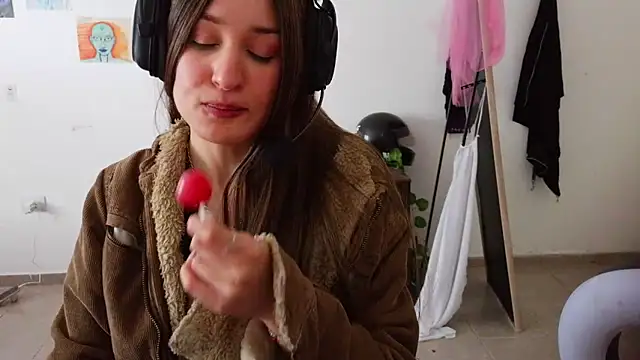 kendrafarq online show from 05/15/26, 04:25