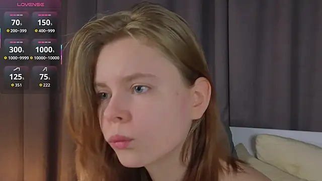 JulietteRain online show from 11/28/25, 05:26