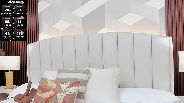 Mommy Naughty online show from 03/25/26, 11:27