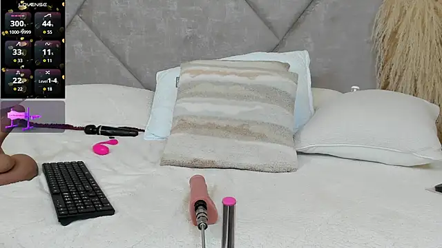 Mommy Naughty online show from 03/26/26, 11:32